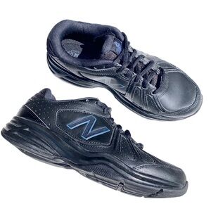 New Balance 408 Walking Sneakers Womens 7 Wide Black leather blue trim LIKE NEW